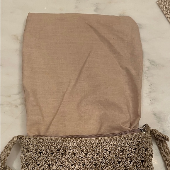 Elegant Tan Crochet Shoulder/crossbody Bag - Picture 8 of 9
